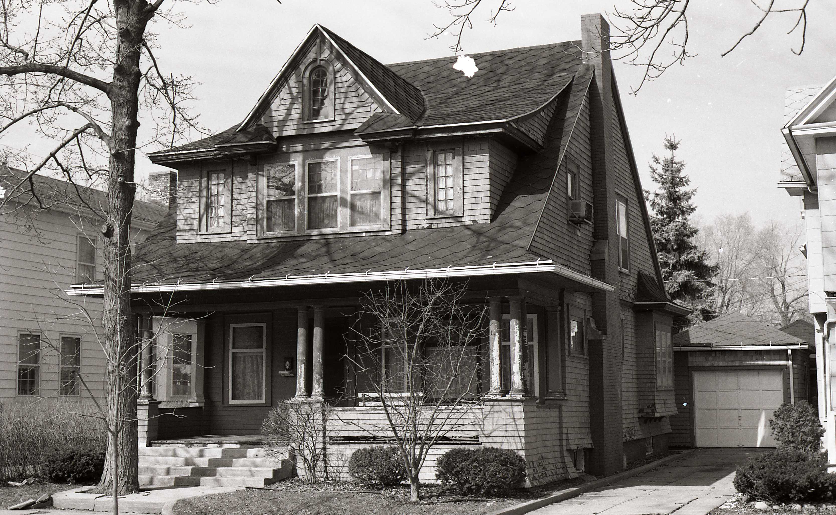 309 W Navarre Street